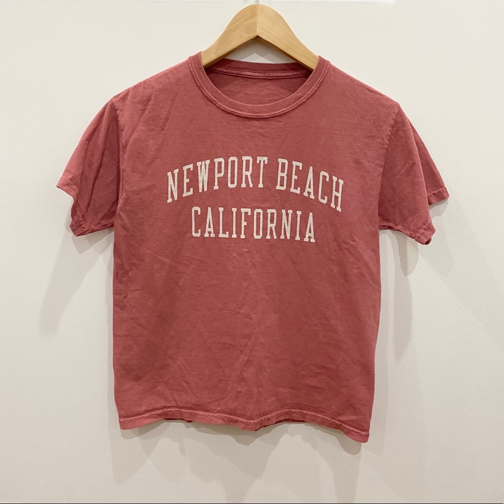 brandy melville newport tee